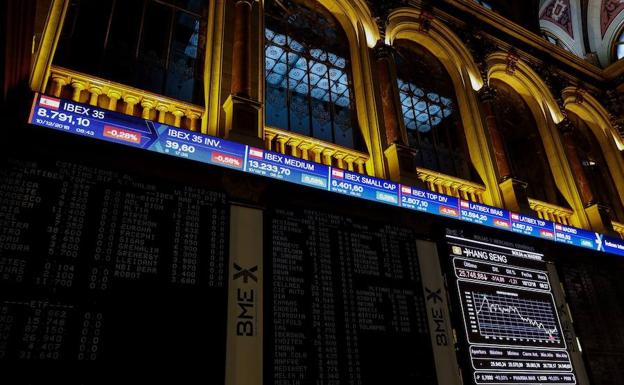 El Ibex-35 no ve claro el 'brexit' y pierde un 0,50%