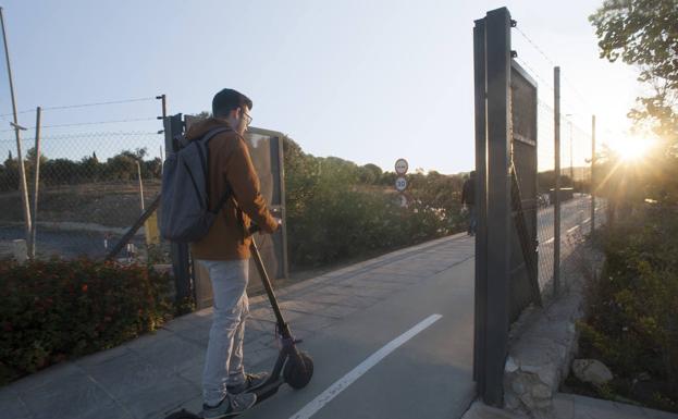 El aparcamiento desbanca al tráfico como el principal problema del PTA