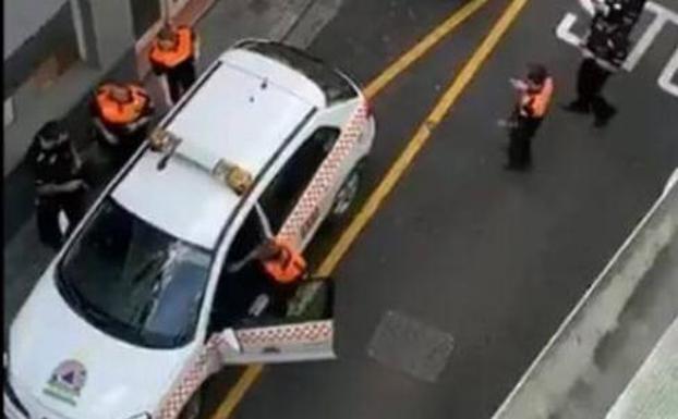 Piden que dimita el alcalde de El Burgo por permitir a un coche de Protección Civil viajar a Gibraltar