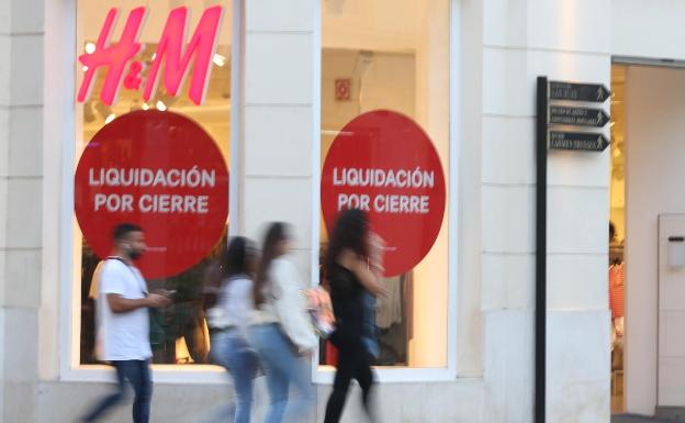 H&M cerrará las tiendas de la plaza Félix Sáenz y del centro comercial Vialia