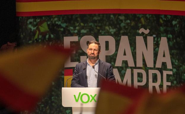 Abascal reitera en Ceuta que debe construirse un muro «infranqueable»