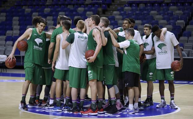 El Unicaja, ante un derbi para crecer