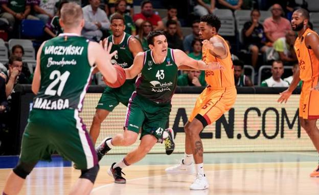 Suárez y Elegar no entrenaron pero sí viajaron