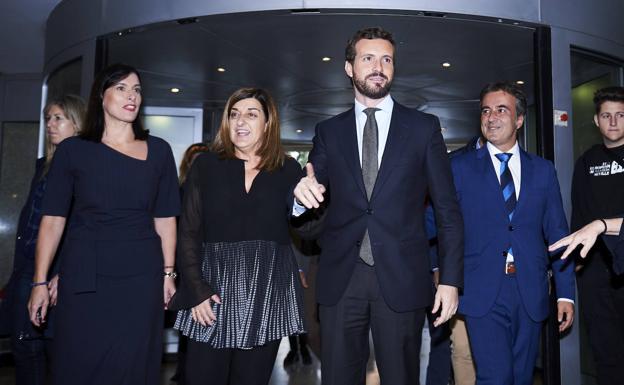 Casado proclama la crisis y vaticina un pacto Sánchez-Torra para incitar a la unidad de voto