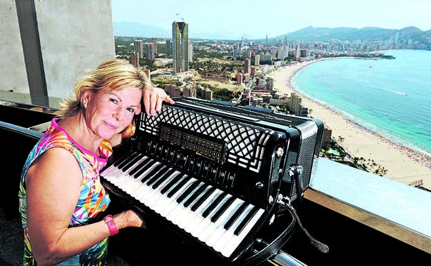 Benidorm se queda sin María Jesús y sus pajaritos