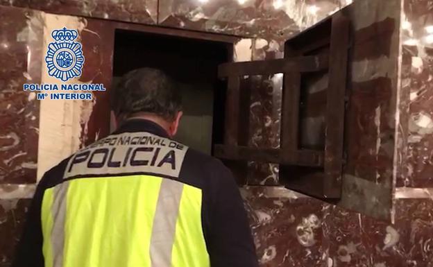 Detenidos un abogado y un exalto cargo ministerial ruso por blanqueo en la compra de un chalé en Marbella valorado en 4 millones