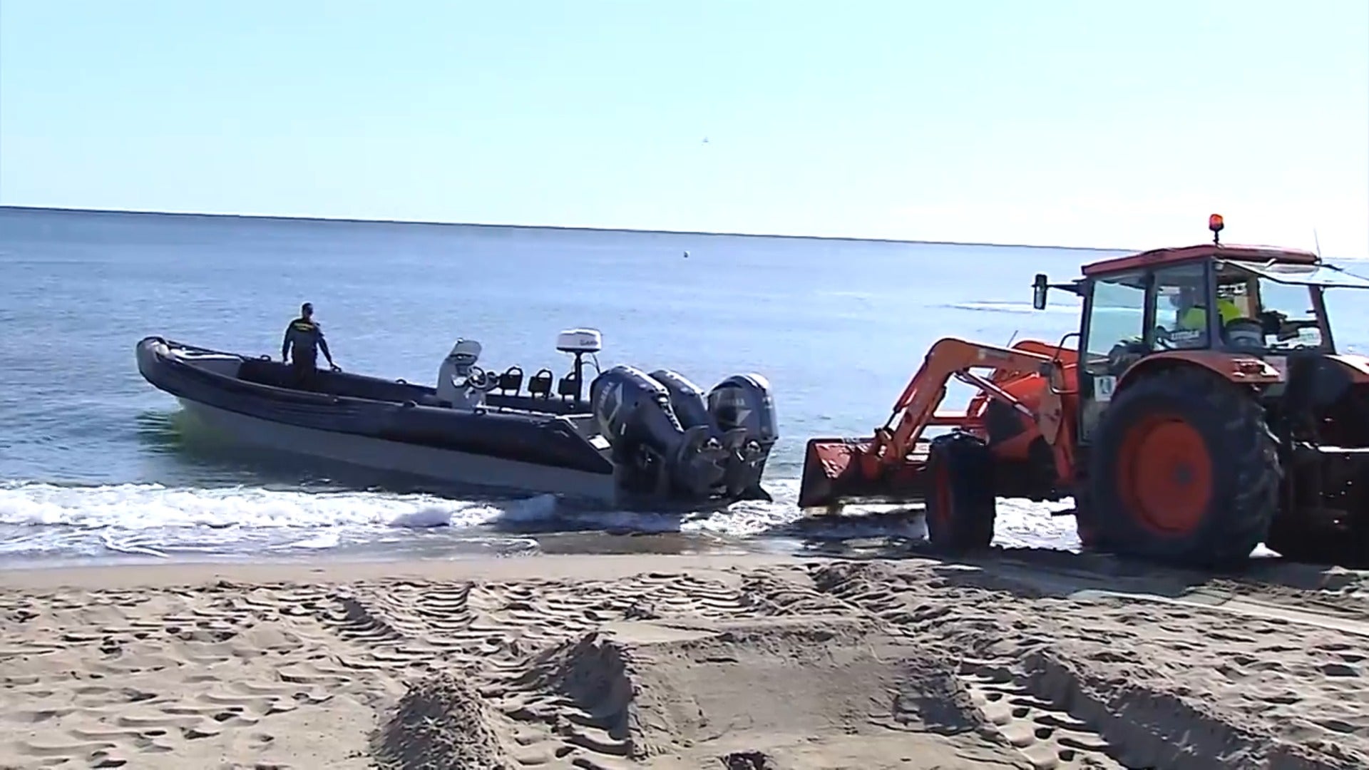 Una narcolancha irrumpe en una playa de Torremolinos