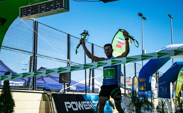 Jesús Bravo y Gemma Arenas derrumban el muro de Jarapalos