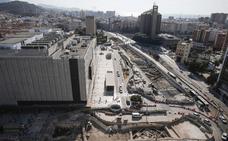 Vista aérea del tajo del metro en la avenida de Andalucía, frente a El Corte Inglés./Ñito Salas