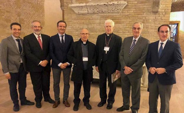 La Agrupación de Cofradías acude al Vaticano para dar a conocer el centenario de su fundación