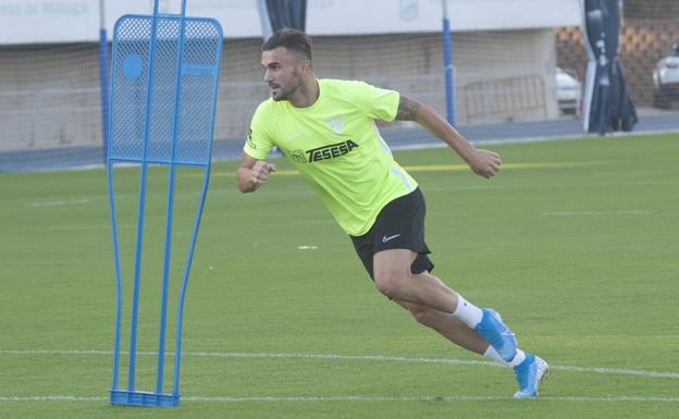 Sadiku vuelve a tiempo para jugar en Alcorcón y Adrián está descartado
