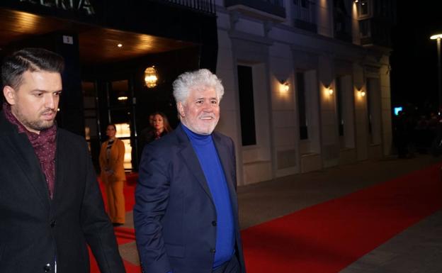 Almodóvar y otros invitados opinan sobre el musical