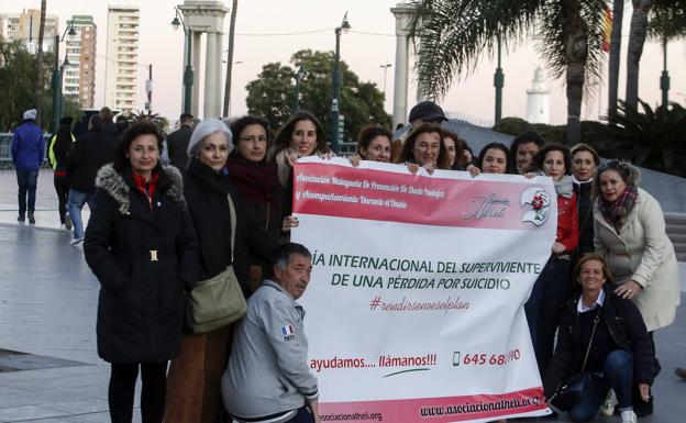 Cómo sobrevivir a tres suicidios