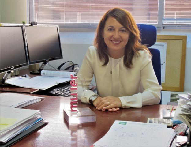 «Intento visibilizar a la mujer en la tecnología»