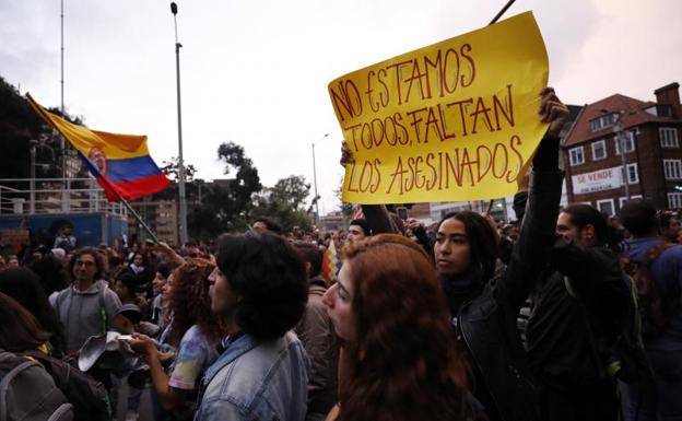 Muere el joven de 18 años que resultó gravemente herido durante las protestas en Colombia