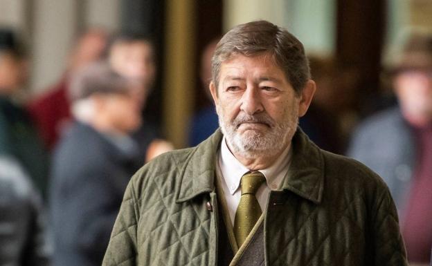 El tribunal de los ERE decide hoy si cuatro condenados ingresan en prisión