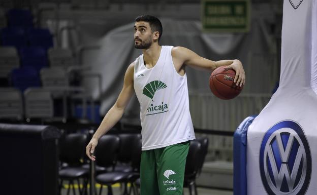 Fernández: «Nos hace falta alguien que nos dé ritmo en ataque»