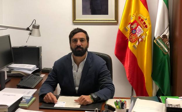 Vox propone como nuevo senador andaluz a Jacobo González-Robatto