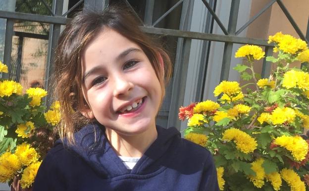 La Escuela Pinolivo sale a la calle para apoyar a Chloe, la niña de Marbella que sufre una enfermedad rara e invalidante