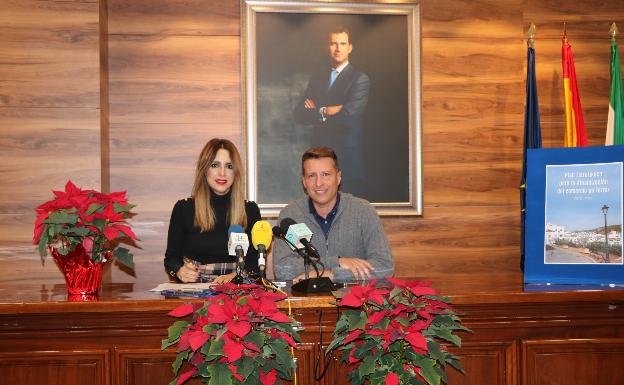 Torrox elabora un plan estratégico para dinamizar el comercio local