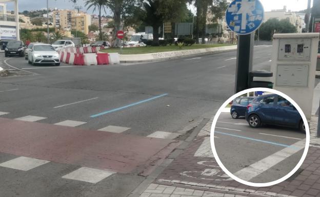 Las 'misteriosas' líneas azules que han aparecido en las calles de Málaga