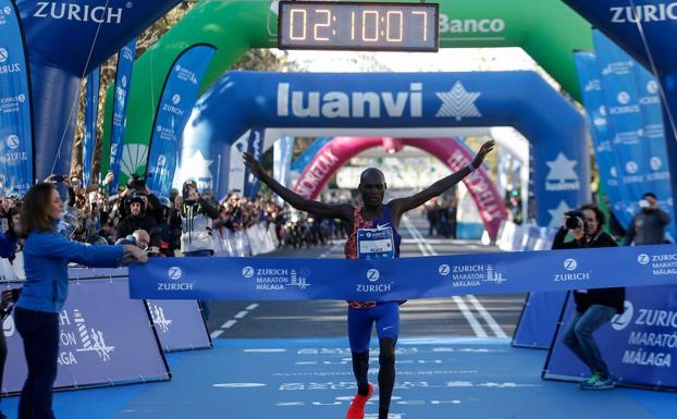 Cheruiyot: «Vi que estaba bien y decidí terminar la carrera»