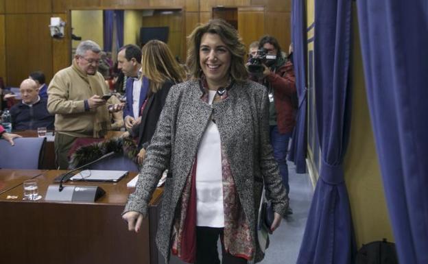 Susana Díaz pide a PP y Cs que apoyen la investidura de Pedro Sánchez para que no dependa de los independentistas