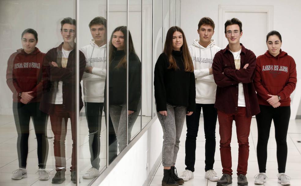 Estudiantes de 10 a los que la Junta dejó sin reconocimiento