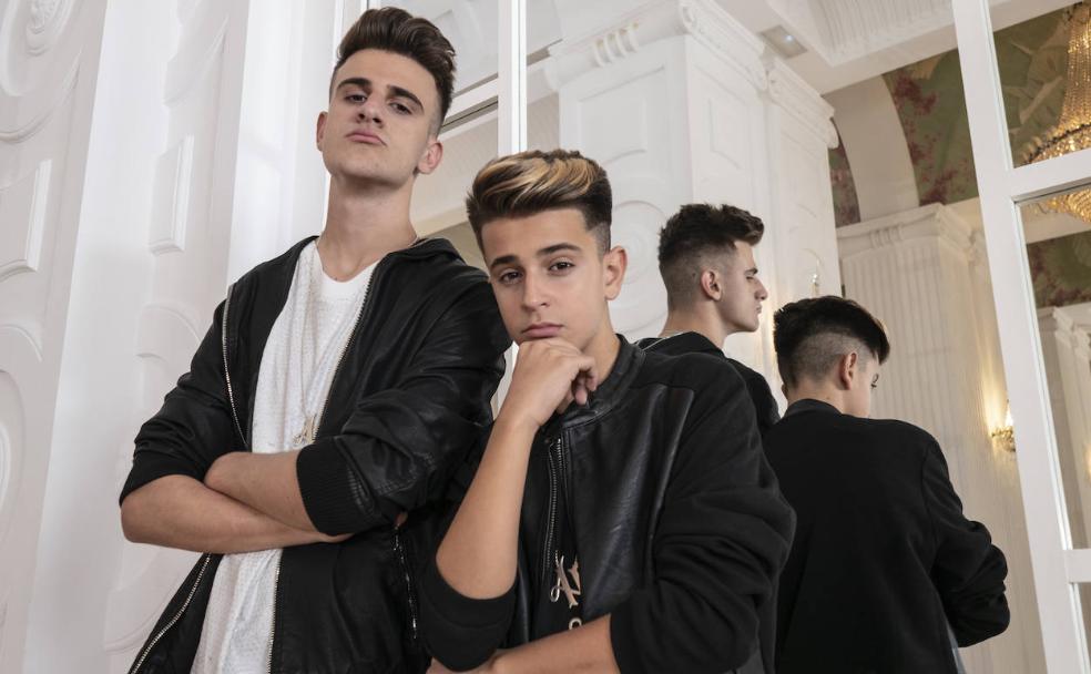 Adexe y Nau: «Estamos madurando, pero seguimos haciendo reggaetón para toda la familia»