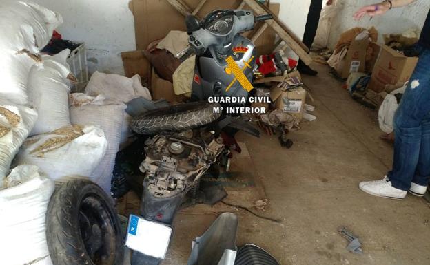 Diez detenidos por robar motos y vender droga al menudeo en Villanueva del Trabuco