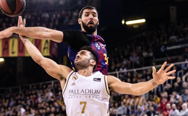 El Barça de Mirotic ahoga al Madrid en el Palau