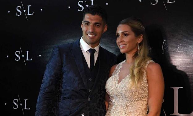 Luis Suárez renueva votos matrimoniales