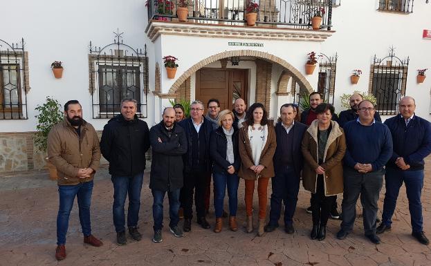 La alcaldesa del PSOE intenta sin éxito que Ciudadanos retire la moción de censura