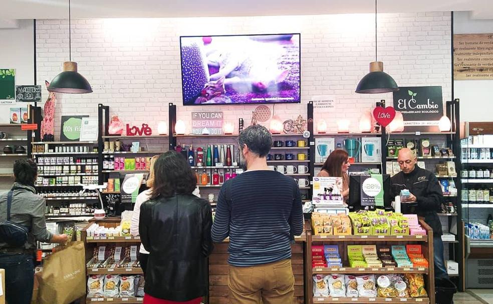 Diez tiendas y mercados donde comprar productos ecológicos y saludables en Málaga