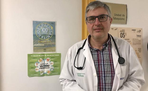 El neumólogo Marcos García Rueda, nuevo director del Plan Integral de Tabaquismo de Andalucía
