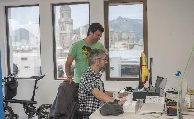 Uptodown, la empresa malagueña que «obliga» a sus empleados a trabajar un día a la semana en casa