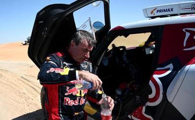 Carlos Sainz acaricia su tercer Dakar