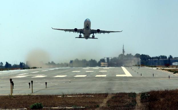 Aena justifica los nuevos límites a las torres en el crecimiento del aeropuerto de Málaga