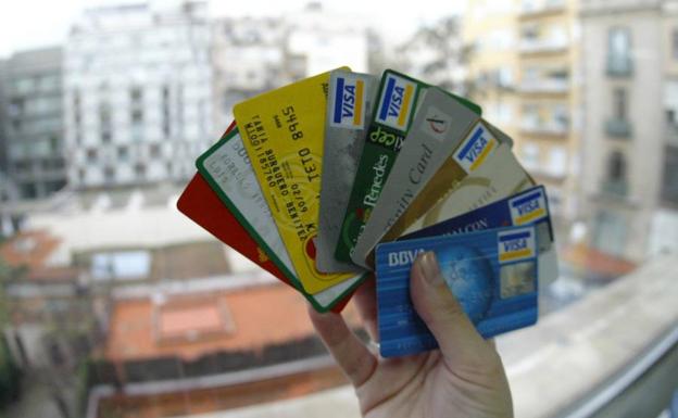 Los ciberestafadores podrían usar tus tarjetas de crédito caducadas para hacer sus compras online