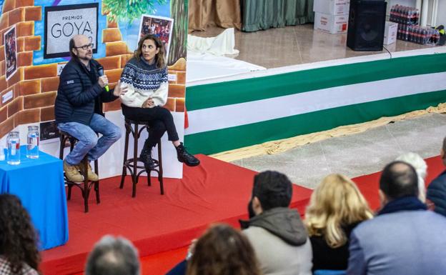 Santiago Segura visita la prisión de Alhaurín: «Ni en la cárcel os libráis de mis películas»