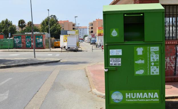 Rincón de la Victoria recoge 82 toneladas de textil usado en los contenedores de la ONG Humana durante el pasado año