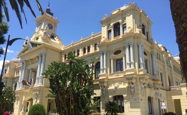 Alcaldía blinda sus cristales en las nuevas ventanas del edificio