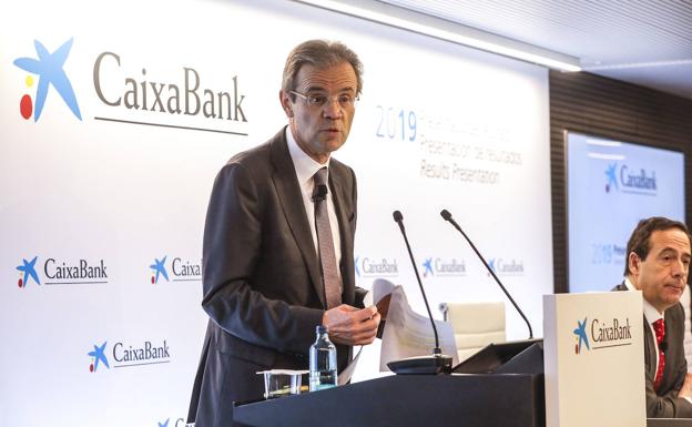 CaixaBank gana un 14% menos por el coste de 1.000 millones del ERE