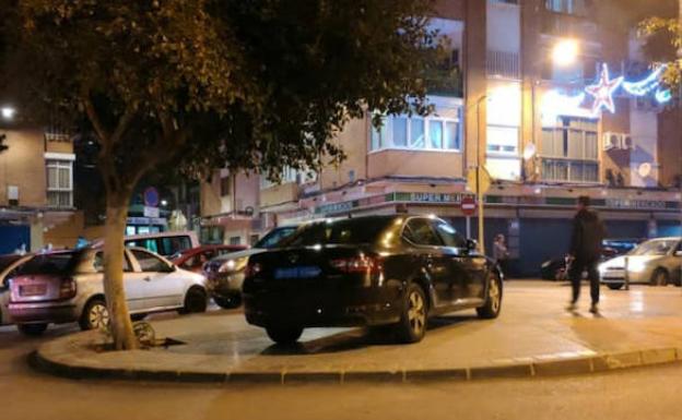 Los taxistas de la Costa del Sol, a la caza de las infracciones de tráfico de Uber y Cabify