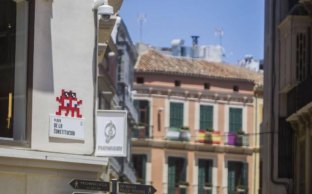 La Fiscalía pide una multa de 36.000 euros para Invader y Francés por los mosaicos colocados en Málaga
