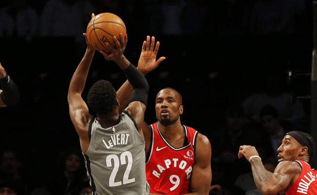 Ibaka no evita el final de la racha triunfal de los Raptors