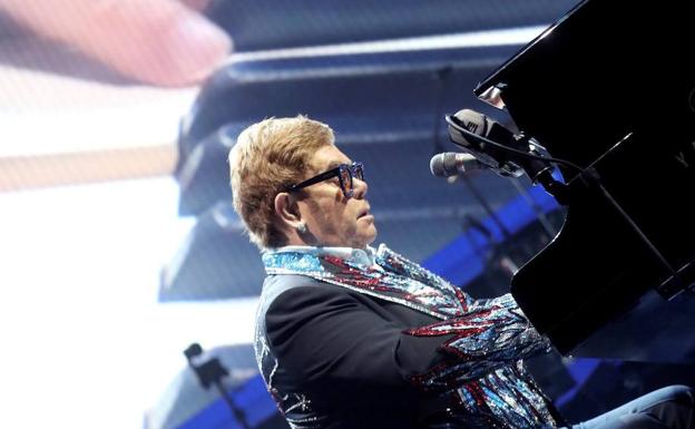 Elton John suspende un concierto entre lágrimas en Nueva Zelanda al quedarse sin voz