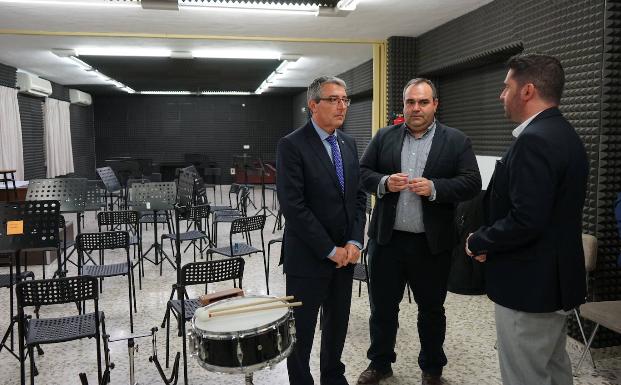 Pizarra inaugura su nueva escuela de música y artes escénicas