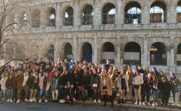 Alumnos del Santa Rosa de Lima y del Atabal regresan antes de Italia por la crisis del coronavirus