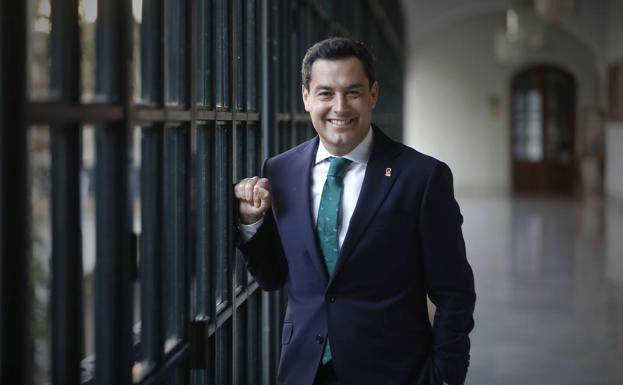Juanma Moreno: «Lo que me quita el sueño es el Gobierno de Pedro Sánchez; debería darse cuenta de que pegarle un tiro a Andalucía es dispararse en el pie»